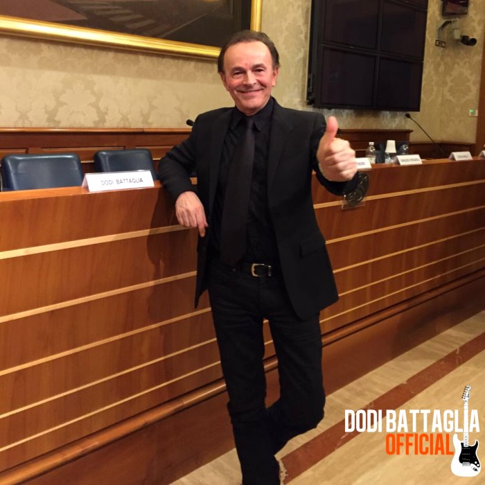 Dodi Battaglia al termine dell'intervento in Senato Dodi Battaglia al termine dell'intervento in Senato