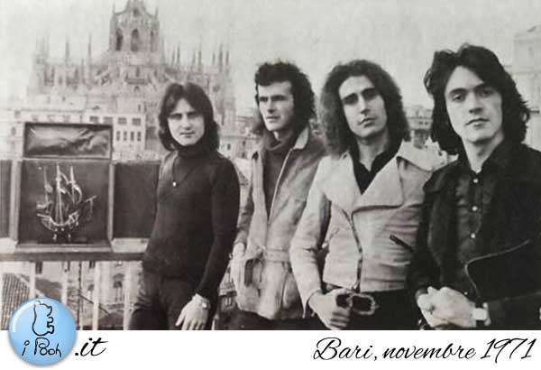 Novembre 1971 - I Pooh a Bari con la Caravella d’Oro Novembre 1971 - I Pooh a Bari con la Caravella d’Oro